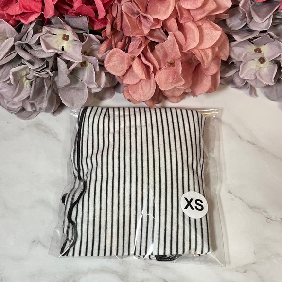 Sexy White Short Sleeve Crop Top with Black Stripes - Picture 13 of 14